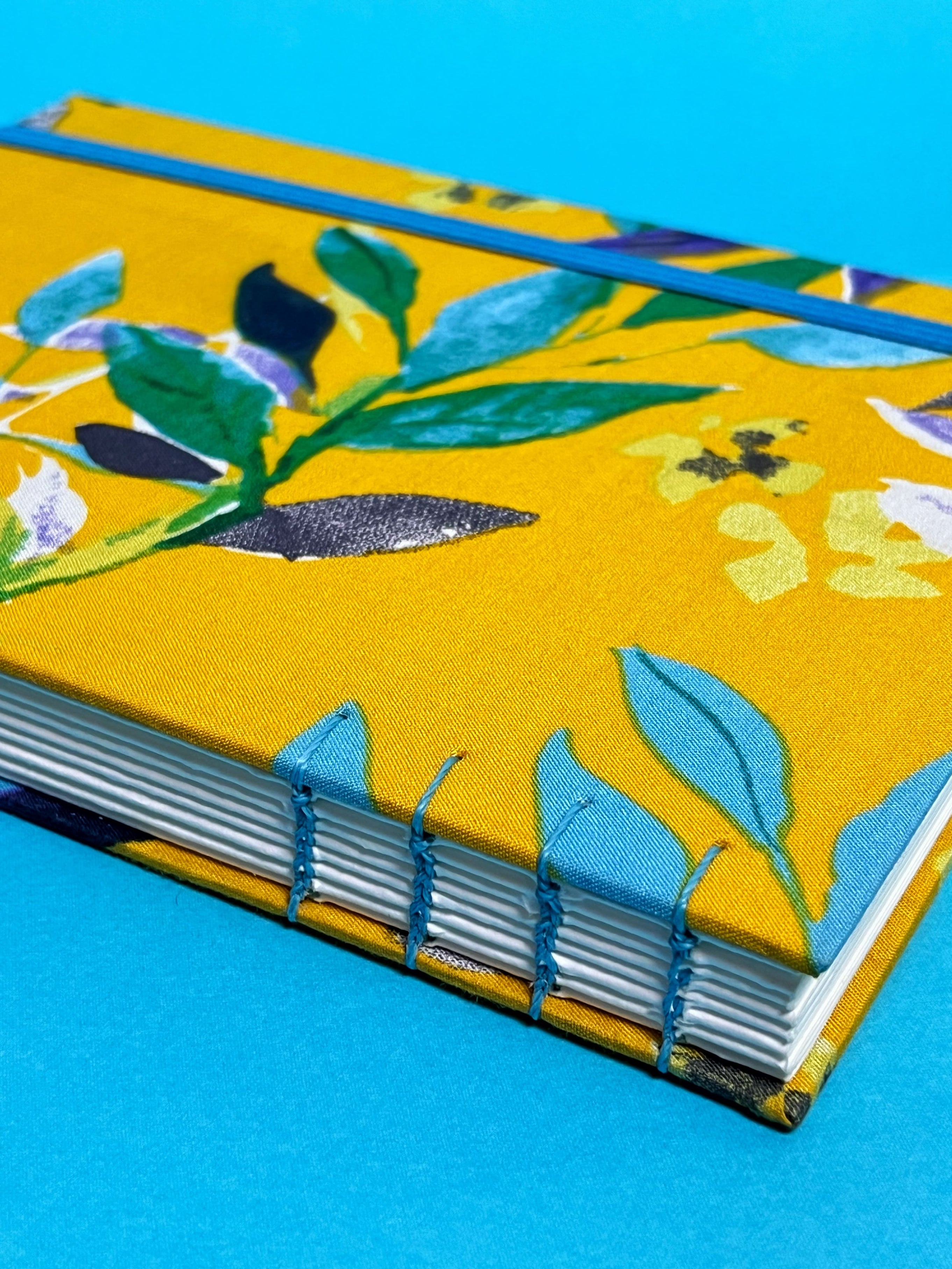Sketchbook Acuarela Tamaño A5 Vertical | Hojas fondo amarillo