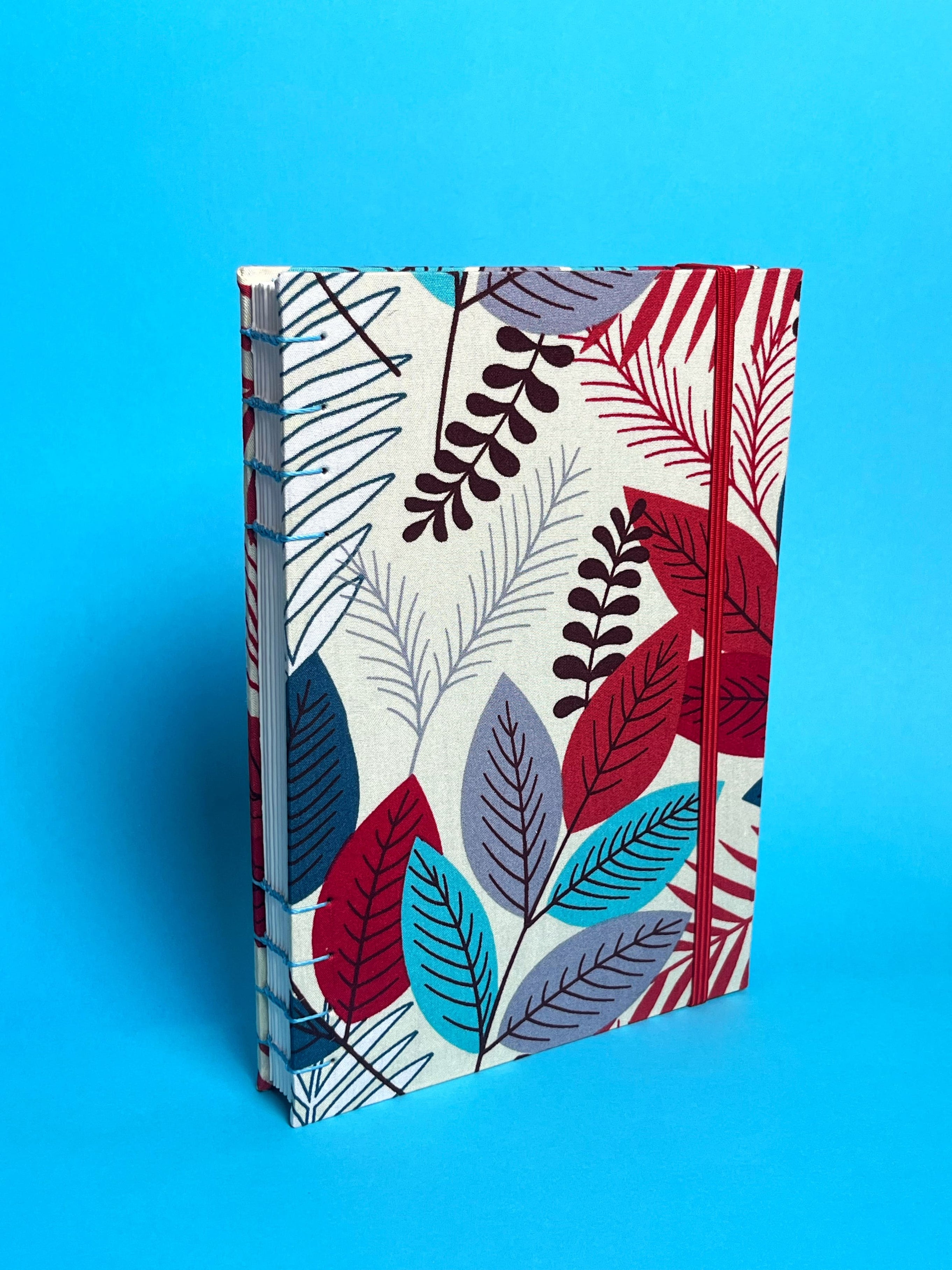 Sketchbook Acuarela Tamaño A5 Vertical | Hojas Azules y Rojas